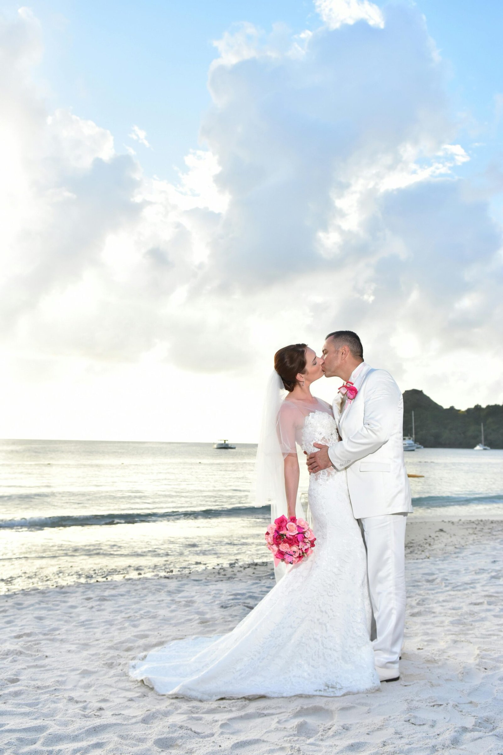 Couple kissing in Saint Lucia