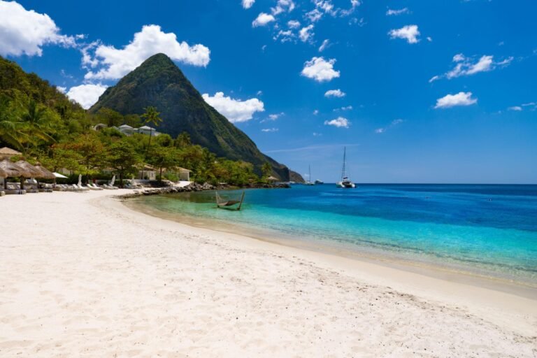 5 Romantic Resorts in Saint Lucia You’ll Never Forget (Romantic Luxury Escapes)
